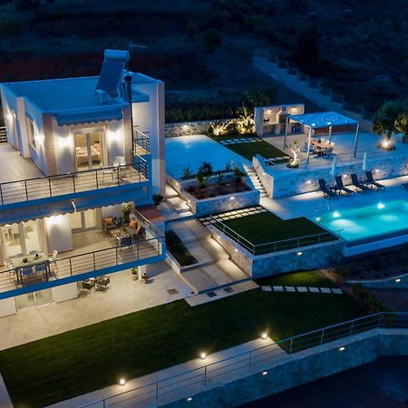 Villa Oasis Galatás エクステリア 写真