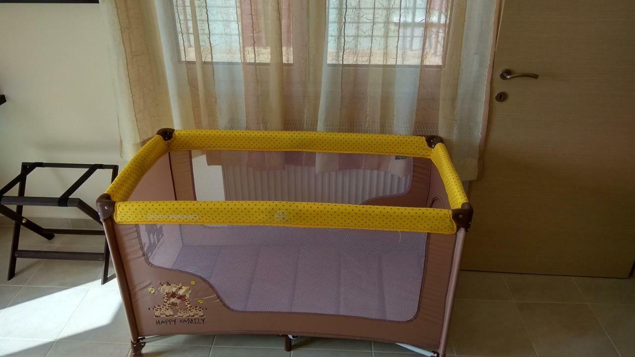 Villa Oasis Galatás エクステリア 写真