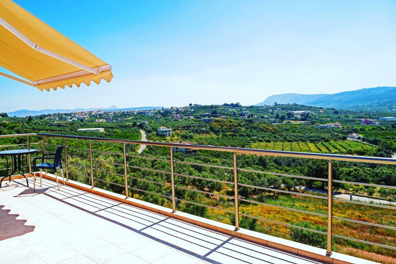 Villa Oasis Galatás エクステリア 写真