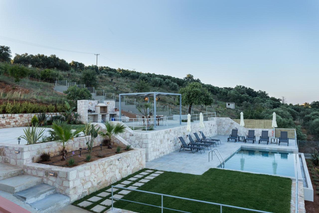 Villa Oasis Galatás エクステリア 写真